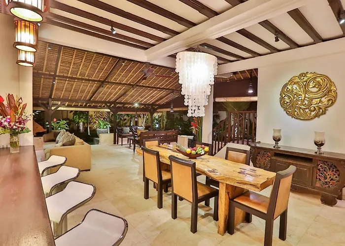 Champagne Villa Seminyak