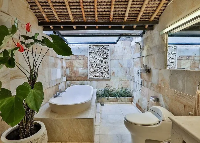 Champagne Villa Seminyak